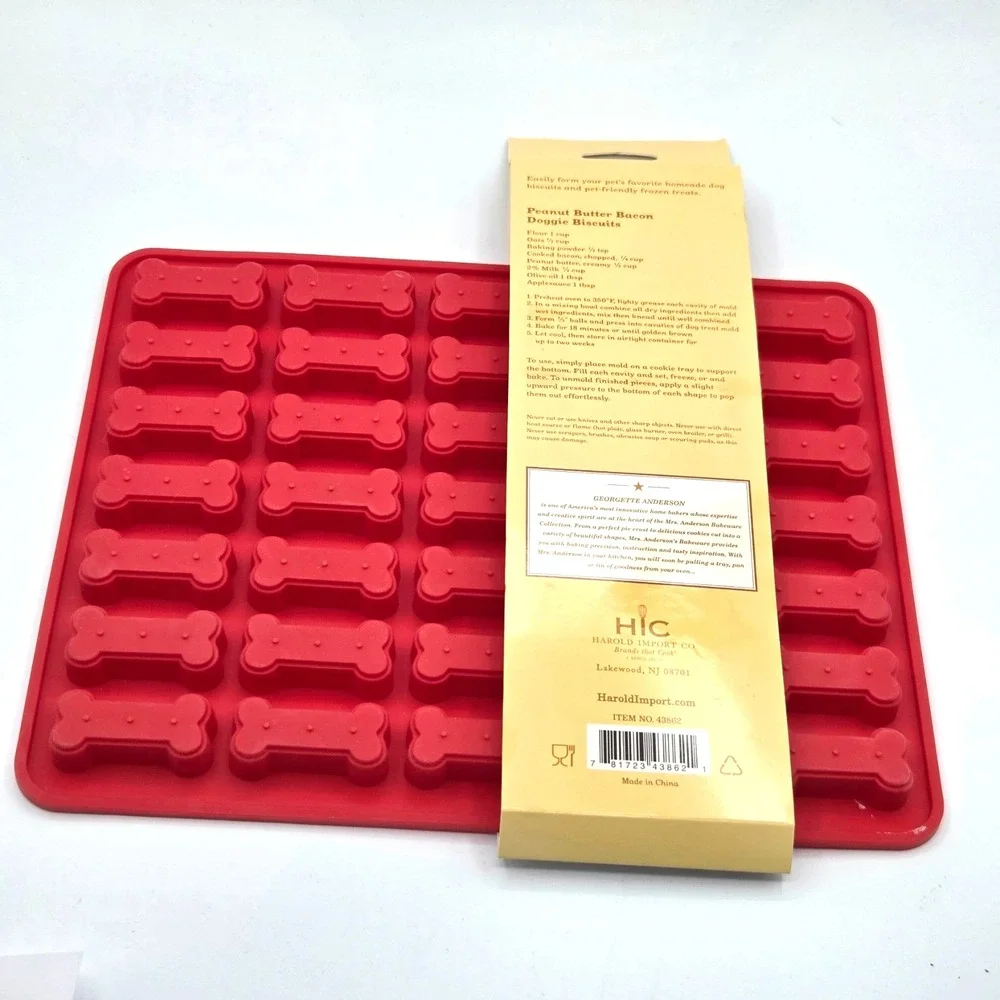 Mrs Anderson's Silicone Dog Biscuit Mold Makes 35 Biscuits